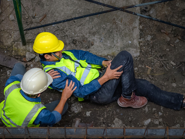 How a Personal Injury Lawyer Builds Your Case