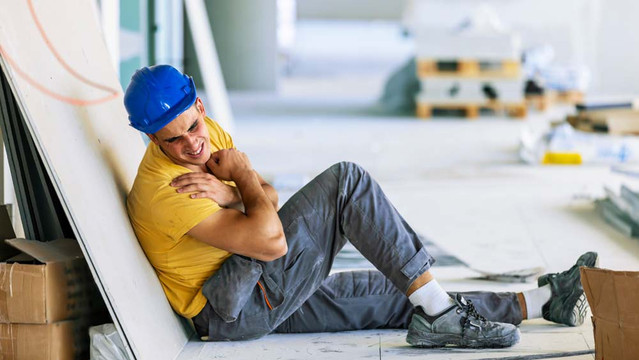 How a Personal Injury Lawyer Builds Your Case